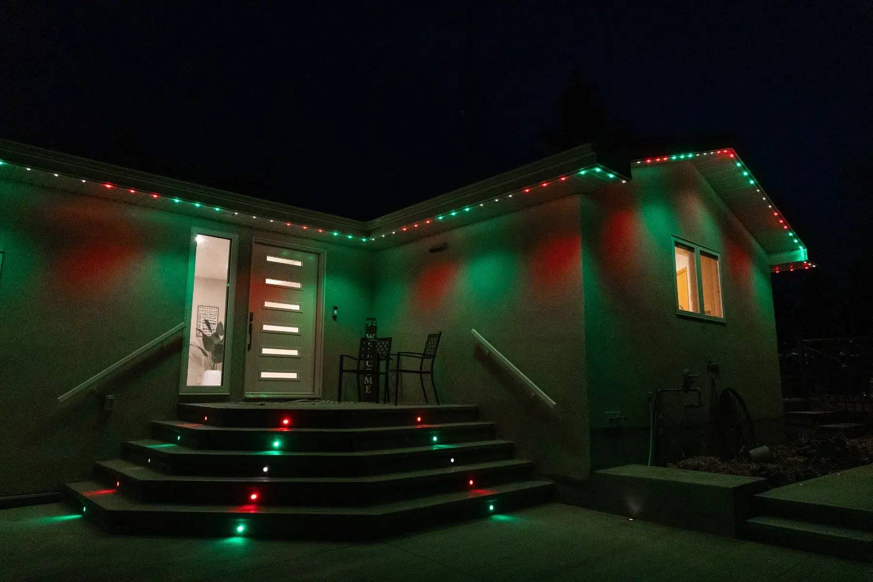 The same steps with red and green Christmas lights